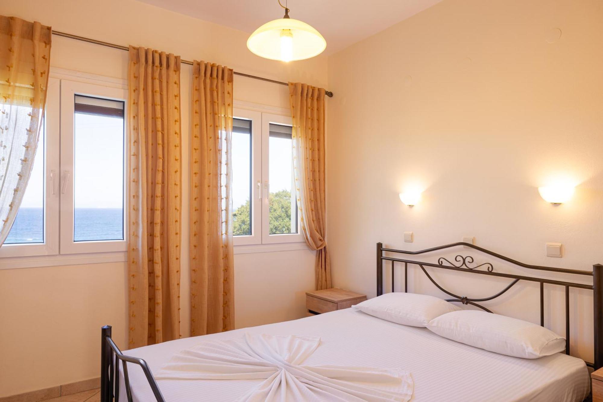 Marina Apartments Kokkari Extérieur photo