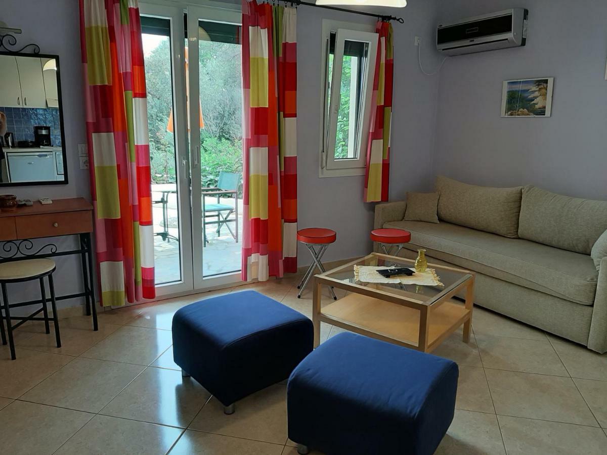 Marina Apartments Kokkari Extérieur photo
