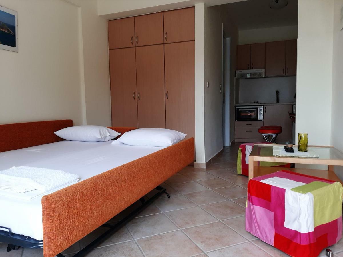 Marina Apartments Kokkari Extérieur photo